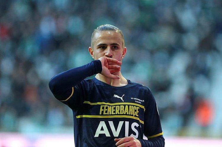 Jorge Jesus geldi Erol Bulutun prensi bana güle güle dedi Mesut, Ozan derken ikinci ayrılık...