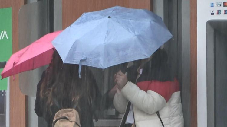 Çok kuvvetli yağışlar başlıyor İstanbul, Ankara dahil fena bastıracak Meteoroloji son dakika duyurdu, günlerce sürecek, onlarca kent...