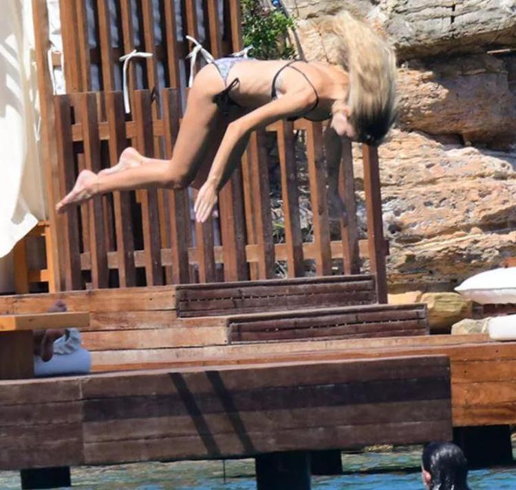 Şeyma Subaşı ile Şevval Şahin barıştı Eski dostlar Bodrumda tatil yapıyor