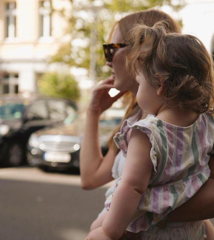 Meryem Uzerli kızlarına kavuştu Yeni pozlar