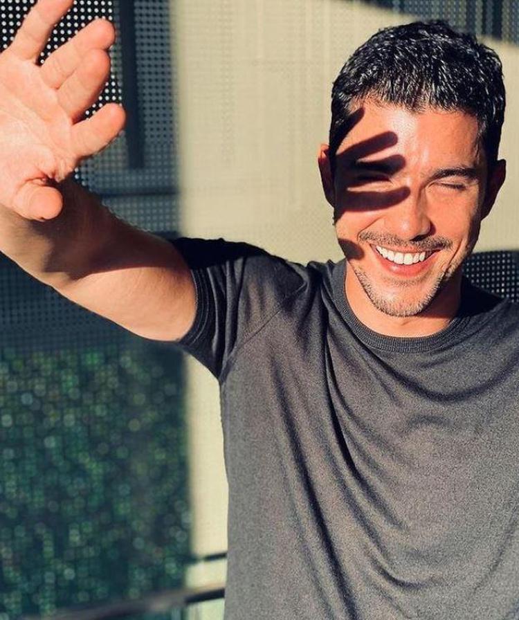 Kaan Yıldırımın tatilde keyfi yerinde Hande Erçel sorusuna...