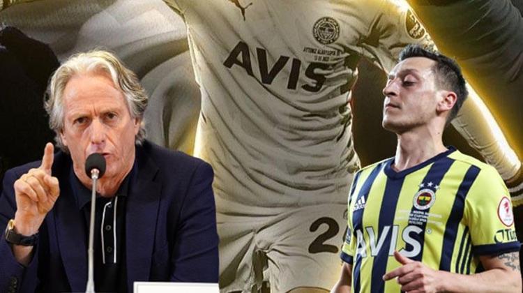 Herkes tatildeyken o antrenmandaydı Mesut Özili sildi süper yeteneği yeni lider yaptı