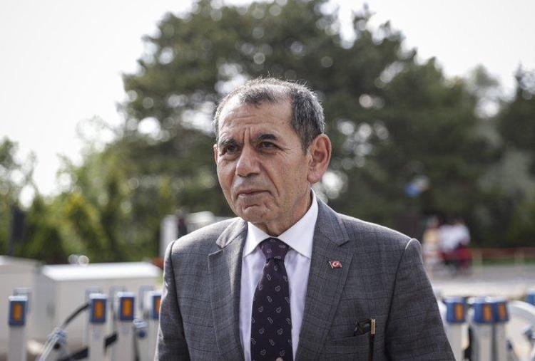 Galatasarayda ilk resmi ayrılık Abdürrahim Albayrak transfer etti Dursun Özbek gönderdi