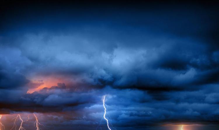 Çok kuvvetli geliyor, 60 ilde başlıyor Meteorolojiden son dakika sağanak açıklaması Sıcaklık 5 derece birden düşecek, flaş uyarı...