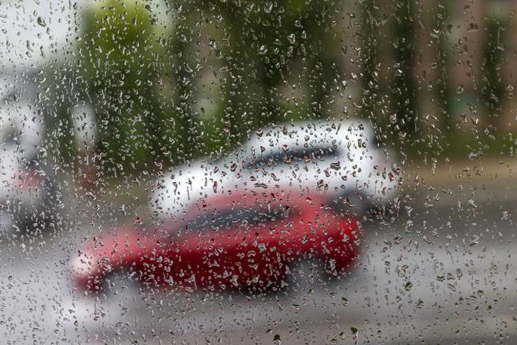 Çok kuvvetli geliyor, 60 ilde başlıyor Meteorolojiden son dakika sağanak açıklaması Sıcaklık 5 derece birden düşecek, flaş uyarı...