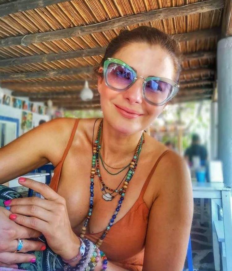 Poyraz Karayelin Songül Ummanı Ece Özdikici, bikinili paylaşımı silinince sert çıktı Aramızdaki hangi sapık...