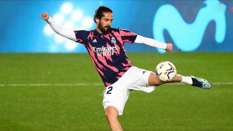 Dursun Özbek kovdu Campos yılın transferini altın tepsiyle sundu 5 yıldız var seç beğen al