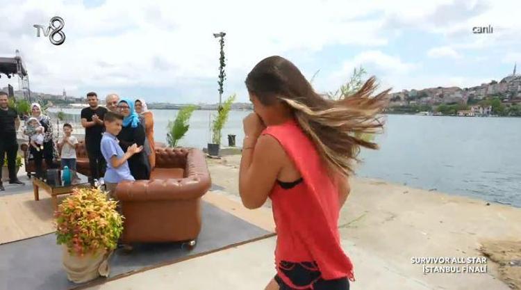 Survivor kim elendi, kim gitti Survivorda 4. kim oldu Ayşe mi Nisa mı elendi 29 Haziran 2022 Survivor yarı finale kim kaldı Acun Ilıcalı açıkladı