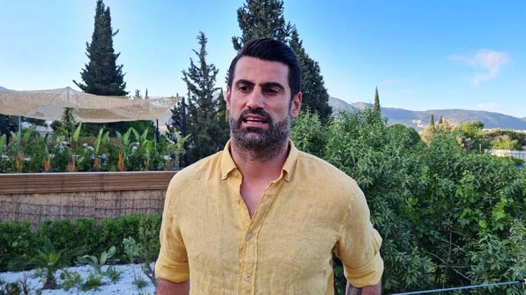 REFERANSI VOLKAN DEMİREL