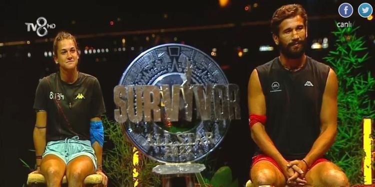 Survivor kim kazandı Survivor şampiyonu kim Survivor All Star 2022 şampiyonu kim oldu Survivor ikinci kim oldu Survivor şampiyonluğunu hangi yarışmacı kazandı Nisa mı Adem mi Survivor finalde kazanan isim belli oldu...