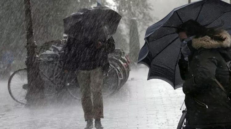 Meteoroloji hafta sonu için uyardı Bu illerde yaşayanlar dikkat: Aniden bastıracak, hayatı felç edecek
