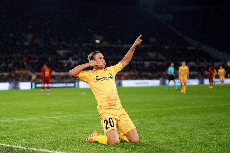 Eski dosttan transfer ihaneti Son anda araya girdi Galatasarayı mahvetti