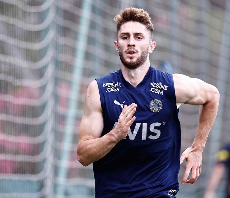Fenerbahçede deprem Kampın en iyi iki yerli futbolcusu takımdan ayrılıyor