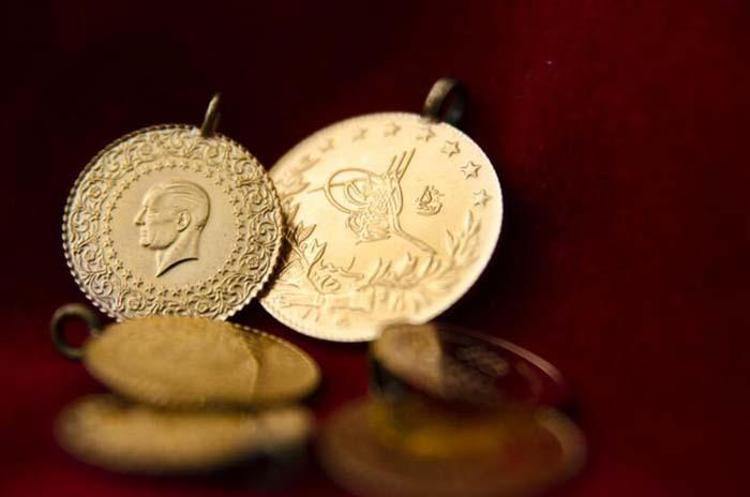 Altın fiyatları kritik eşikte Bu tavsiyeye uyanlar kaybetmez Ekonomistler tek bir tahminde birleşti: Gram altın, çeyrek altın...