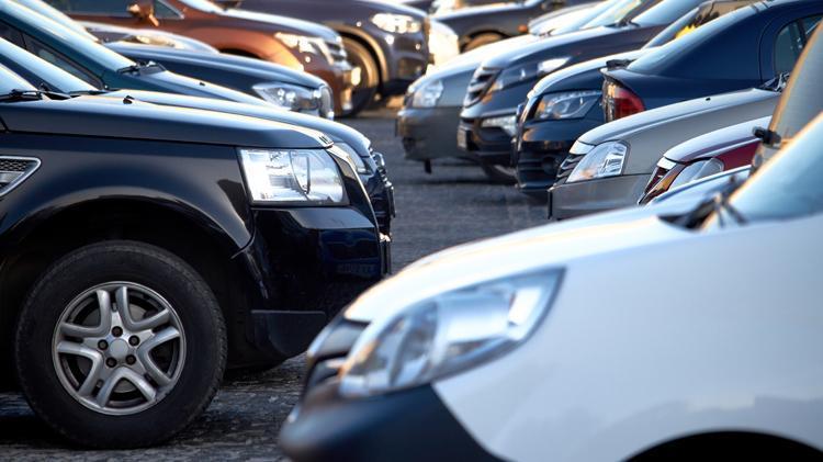 İKİNCİ EL OTOMOBİL PİYASASI KAYIT DIŞI ALIM SATIM YAPANLAR YÜZÜNDEN YÜKSELİYOR