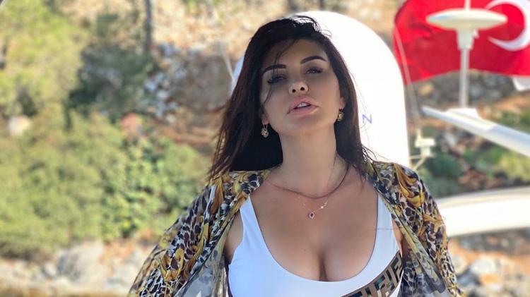 Ebru Polat itiraflar sonrası donup kaldı Komşumun eşiyle her gün..