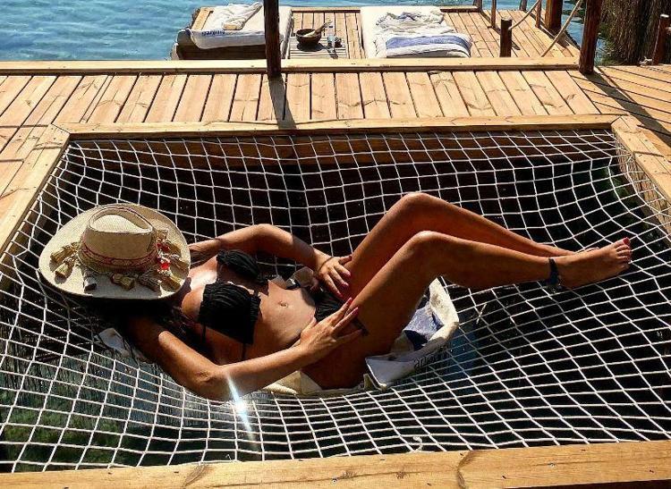 Selin Ciğercinin tatil sezonu açılışı olay oldu Taş gibi oldun
