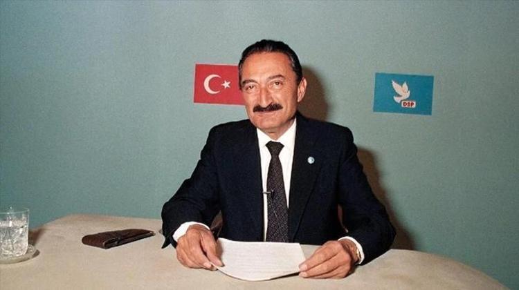 BÜLENT ECEVİT