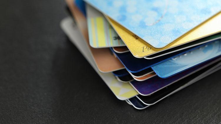 Kredi kartı kullananlar dikkat Online alışveriş yapanları ilgilendiriyor, milyonlarca kullanıcı adı ve parola internette alınıp satılıyor