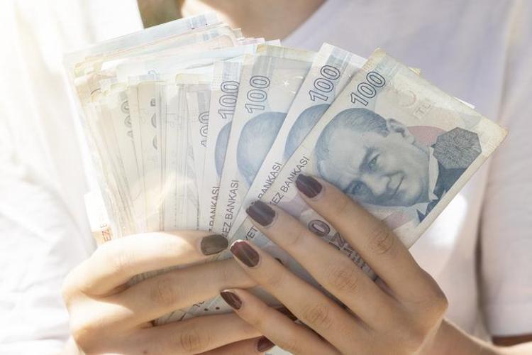 Emekli ve memur maaşları ilgili kritik detay Yeni asgari ücret ve seyyanen zam...