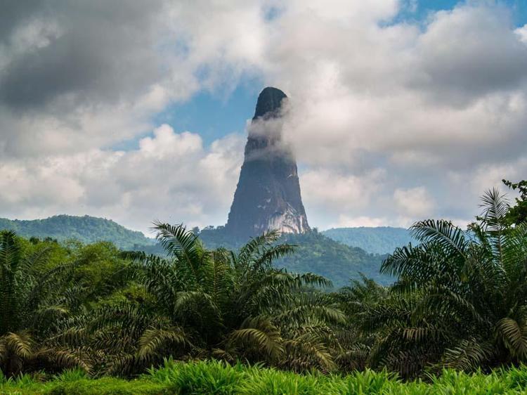 Pico Cão Grande kayalığı