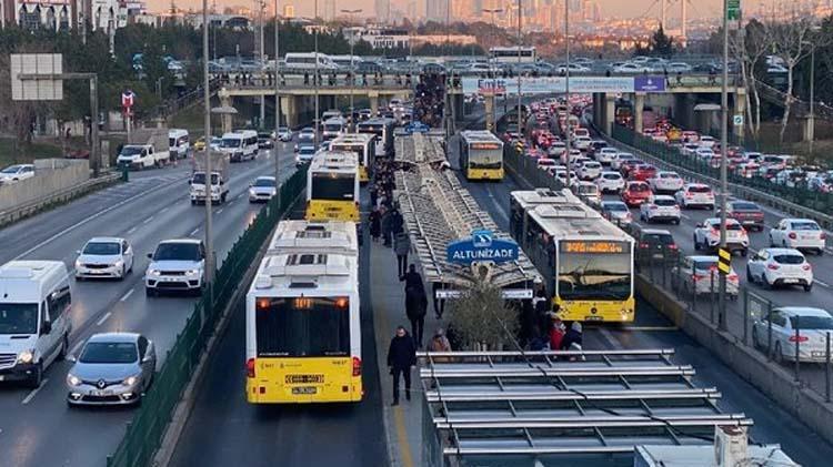 15 TEMMUZ TOPLU TAŞIMA ÜCRETSİZ Mİ, METROLAR BUGÜN BEDAVA MI