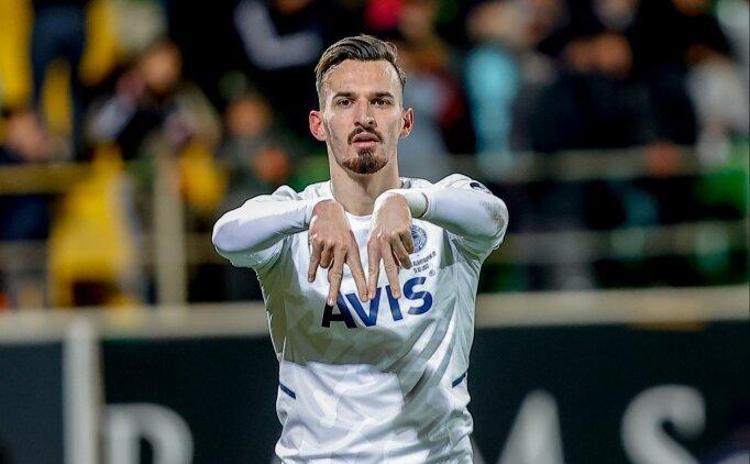 Fenerbahçede 7 futbolcu Samandırayı boşaltıyor En fazla maaşı siz alıyorsunuz, size güle güle
