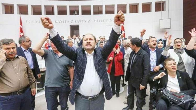 VEKİLLERLE SIĞINAĞA