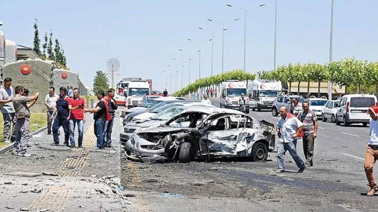 O KAVŞAKTA 5 ŞEHİT
