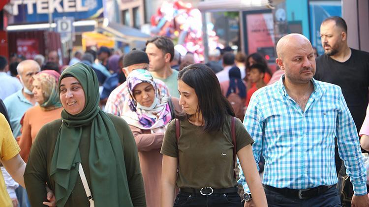 Hafta içi hafta sonu yasakları ile ilgili son dakika gelişmesi Vaka sayısı 40 kat arttı, açıklamalar peş peşe geldi, tam ve kısmi kapanma...