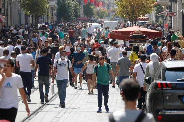 KOVİD YOĞUN BAKIMLAR SADECE 2 AY KAPALI KALABİLDİ