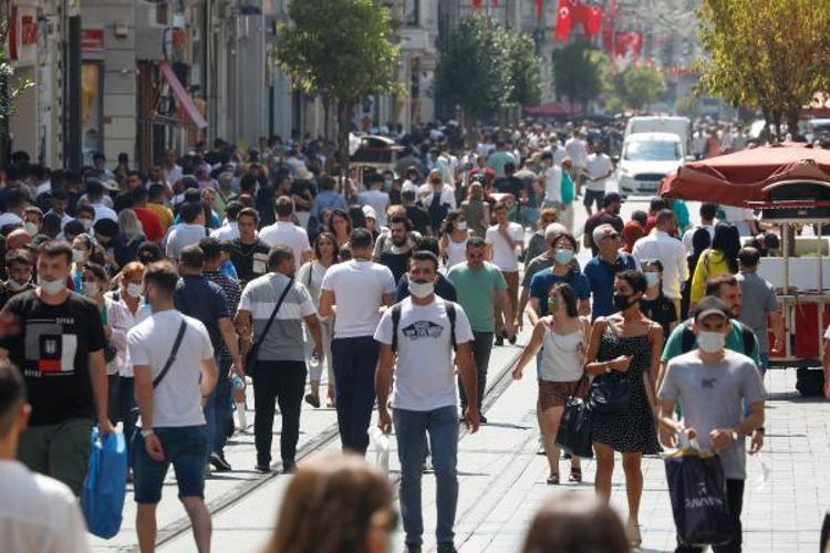 Hafta içi hafta sonu yasakları ile ilgili son dakika gelişmesi Vaka sayısı 40 kat arttı, açıklamalar peş peşe geldi, tam ve kısmi kapanma...