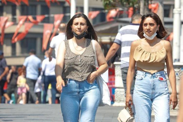 Hafta içi hafta sonu yasakları ile ilgili son dakika gelişmesi Vaka sayısı 40 kat arttı, açıklamalar peş peşe geldi, tam ve kısmi kapanma...