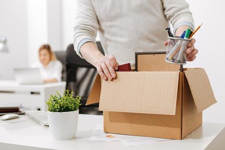 BİNLERCE KİŞİ İŞTEN ÇIKARILDI: SÜPER KÖTÜ BİR HİS