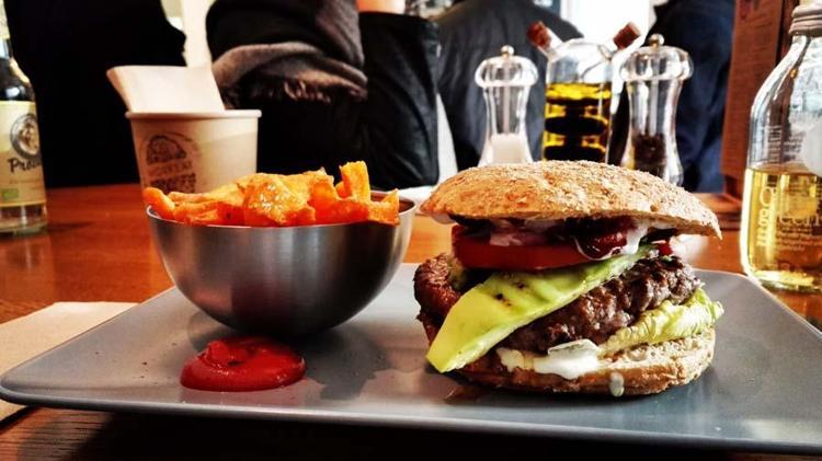 Fast food aşçısı