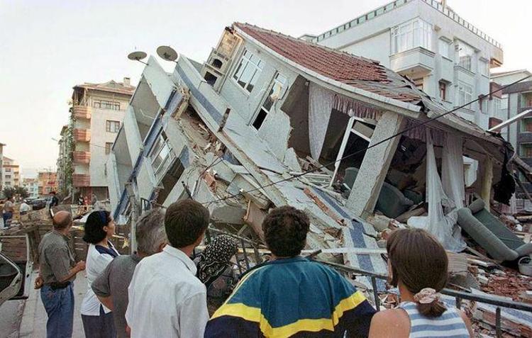 Deprem ile ilgili son dakika açıklaması Deprem olasılığı artık çok yüksek 45 ili 110 ilçeyi vuracak İstanbul, Ankara, İzmir...