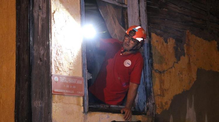 Edirneyi yaz ortasında sel vurdu Ev ve iş yerlerini su bastı, yollar göle döndü