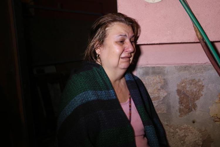 Hıçkıra Hıçkıra ağladı