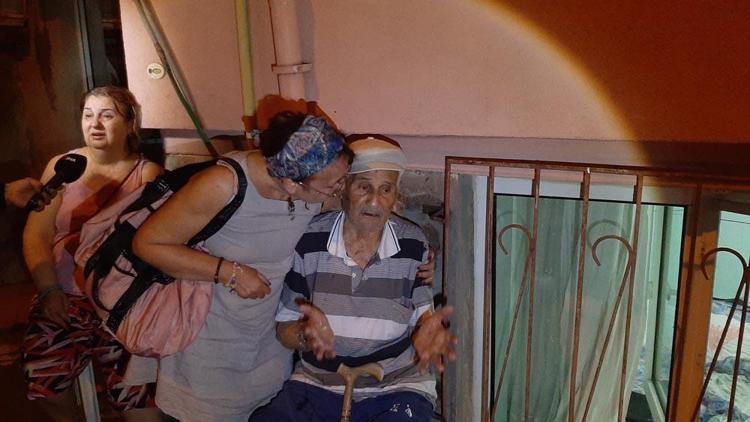 Edirneyi yaz ortasında sel vurdu Ev ve iş yerlerini su bastı, yollar göle döndü
