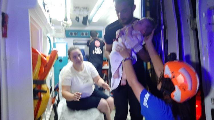 Edirneyi yaz ortasında sel vurdu Ev ve iş yerlerini su bastı, yollar göle döndü