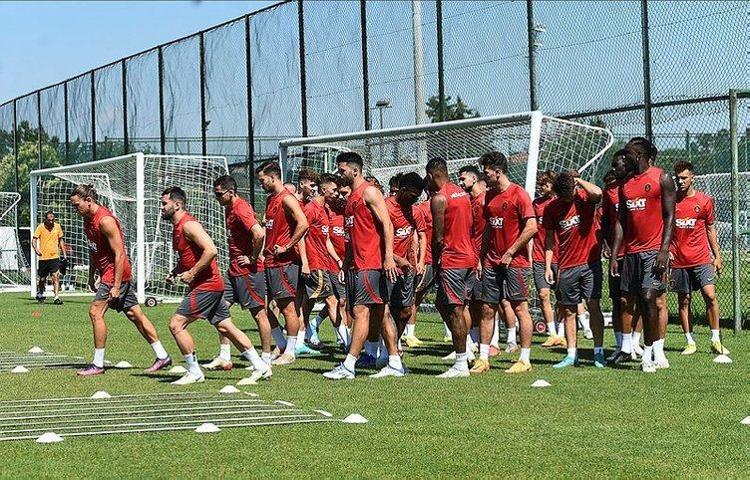 Dünya yıldızı bedavaya Galatasaraya geliyor 2011de Hazardın yerine girmiş Hiddinkli Milli Takımı perişan etmişti