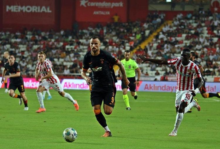 Onun için futbolcu değil demişti Dün akşam taraftarları delirtti Okan Buruk Torrente hak verdi