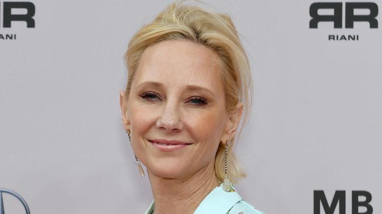Hollywood yıldızı Anne Heche hayatını kaybetti