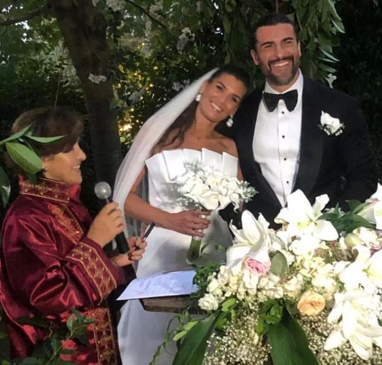 Cengiz Coşkun, Romanyalı sevgilisi Beatrica Lorena ile evlendi