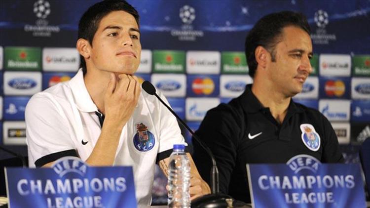 JAMES RODRİGUEZ GELİRSE MERTENS KANAT FORVETE...
