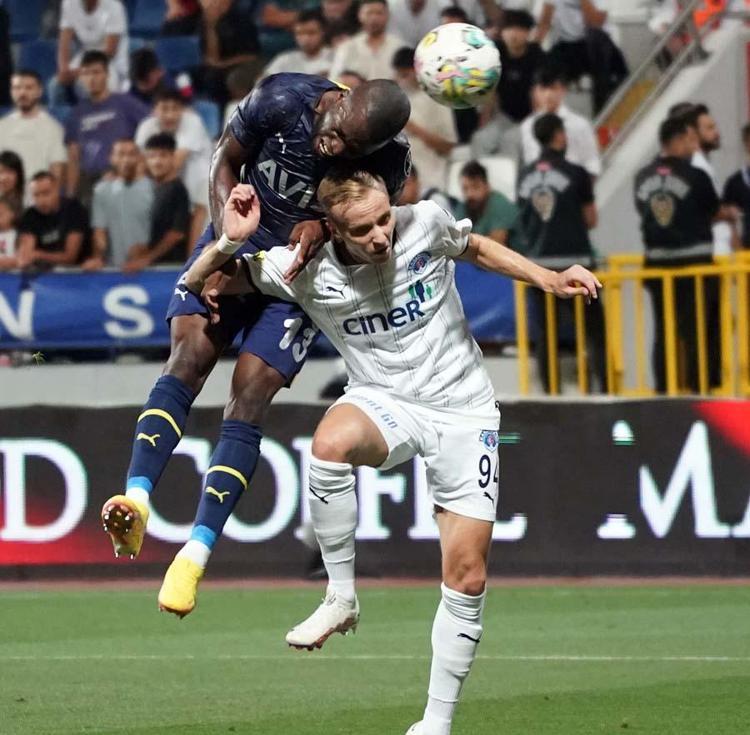 Süper Ligde istifa şoku İki maçta 10 yiyen Kasımpaşada deprem...