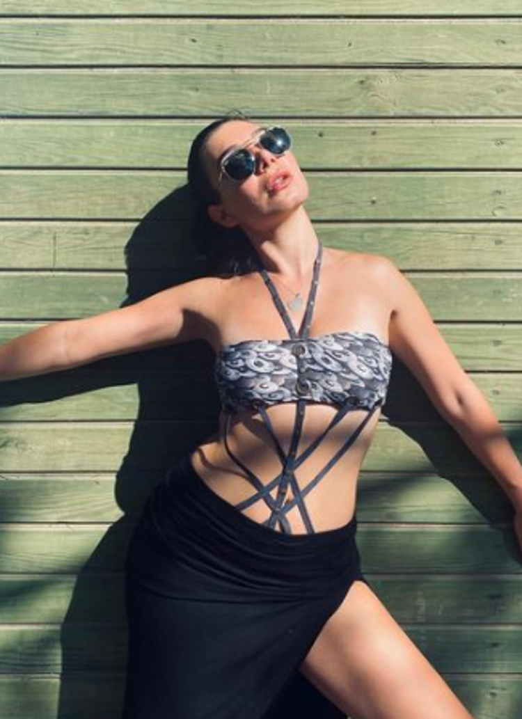 Alemin Kıralının Obeni Birsu Demir tatil pozlarıyla adından söz ettirdi