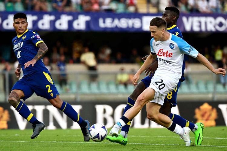 Fenerbahçeden Napoliye transfer olan Kim Min Jae ilk maçında mest etti 7 gollü çılgın maça tanıdık isimler damga vurdu...