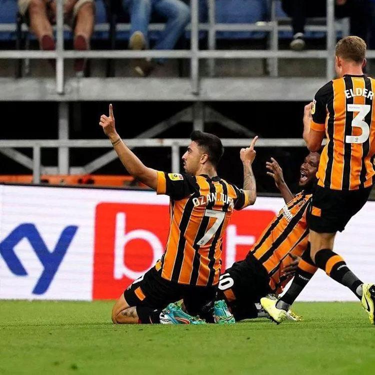 Ozan Tufan herkesi şaşırttı Hull Citydeki performansı hayran bıraktı...