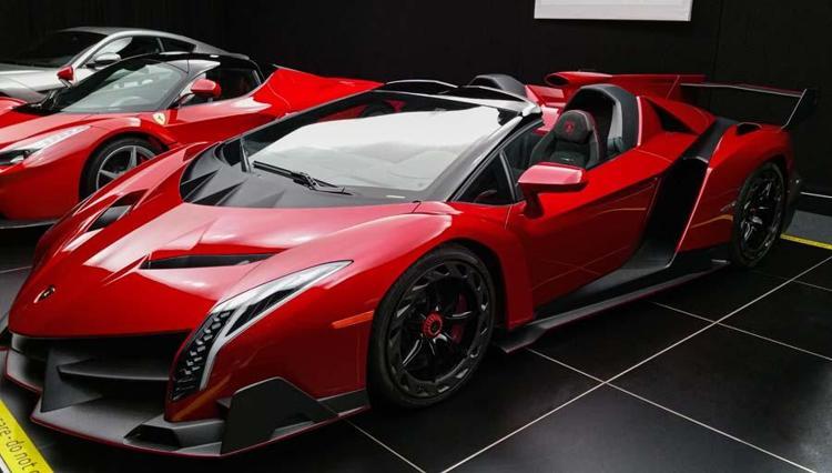 2. Lamborghini Veneno